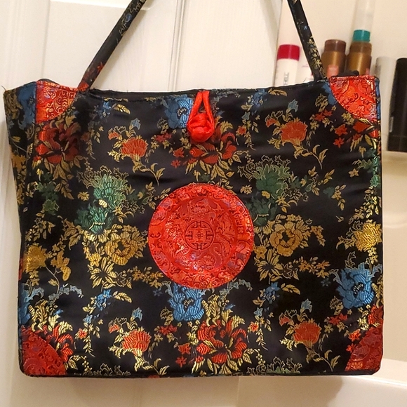 Oriental design large purse - Picture 2 of 6